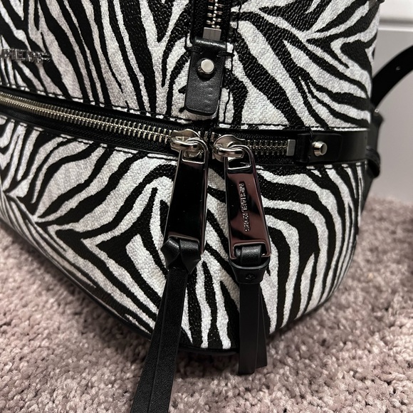 NWT Michael Kors Zebra Rhea - Picture 3 of 9